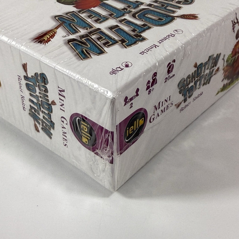 Schotten Totten - IELLO Battle Tactic Board Game, Ages 8+, 2‎ Players, 20 Min - Picture 6 of 10